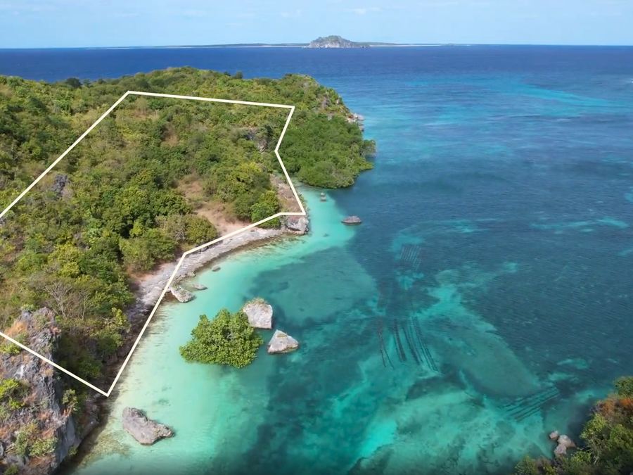 Blue Dream Lagoon 2ha — beachfront at the entrance to Telaga Nirwana