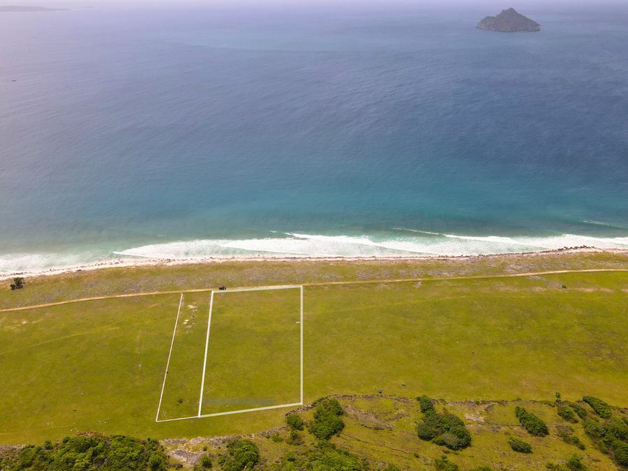 Direct beachfront at Boa, Rote Island