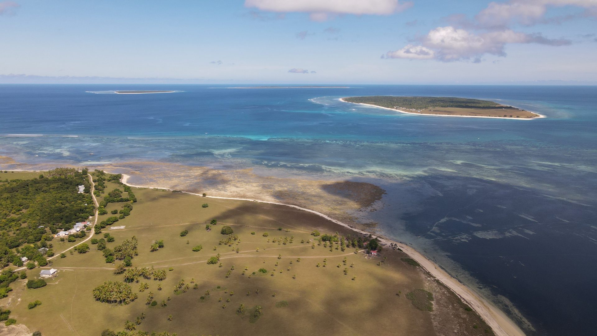 Nuse Island visible offshore